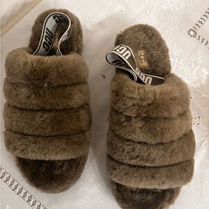 UGG Women's Brown Fluffy oh yeihhh Slippers